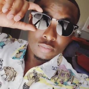 Meet your Posher, Alex